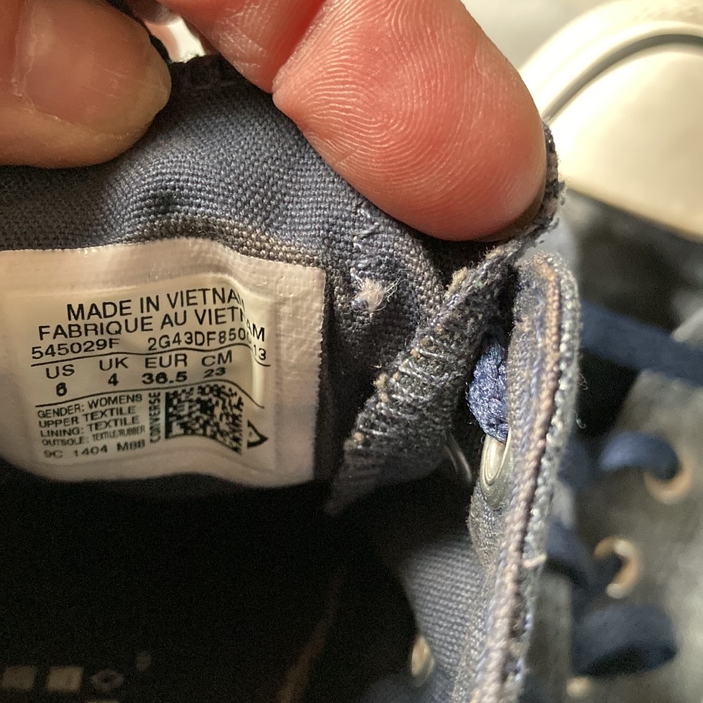 Converse - Picture 6 of 6